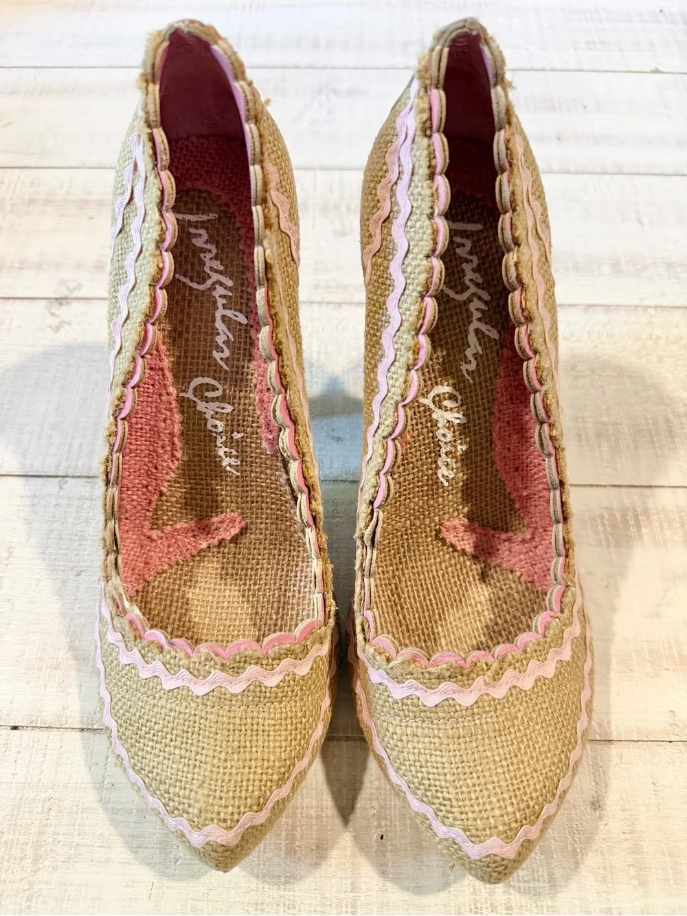 Irregular Choice Burlap Heels Size 38.5 Tan Brown Pink Ric Rac Trim Retro Pinup